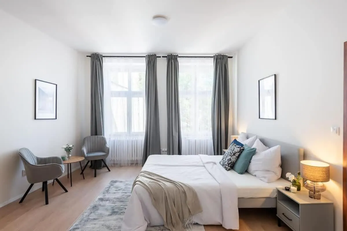 Well-Located Luxury 3Br Oasis In Central 프라하