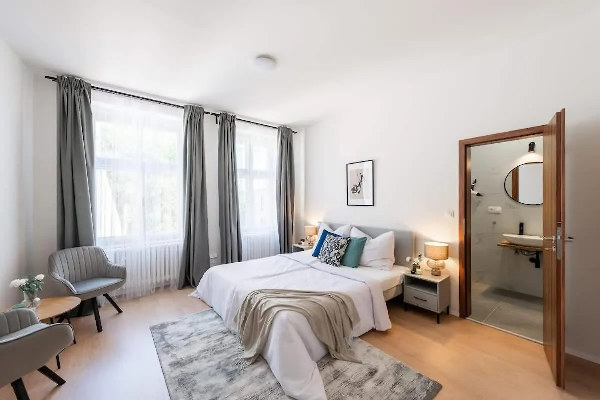 Well-Located Luxury 3Br Oasis In Central Prague location